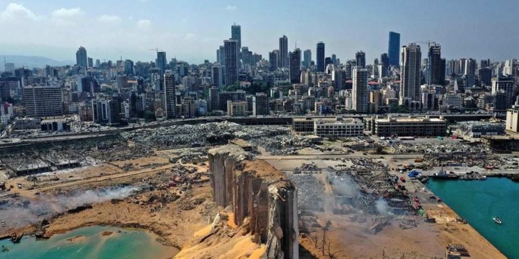صوامع الحبوب في مرفأ بيروت