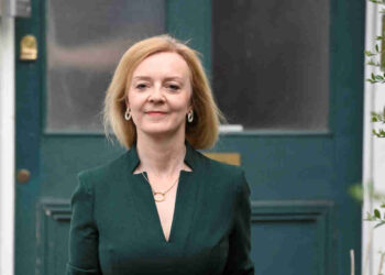 British Foreign Secretary and Conservative leadership candidate Liz Truss leaves her house in London, Britain, July 20, 2022. REUTERS/Toby Melville