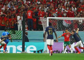 Soccer Football - FIFA World Cup Qatar 2022 - Semi Final - France v Morocco - Al Bayt Stadium, Al Khor, Qatar - December 14, 2022 France's Theo Hernandez celebrates scoring their first goal REUTERS/Lee Smith