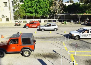 لبنانيّات اقتحمن حقل «تعليم قيادة السيارات»… تدير معارك التدريب للرجال والنساء معاً